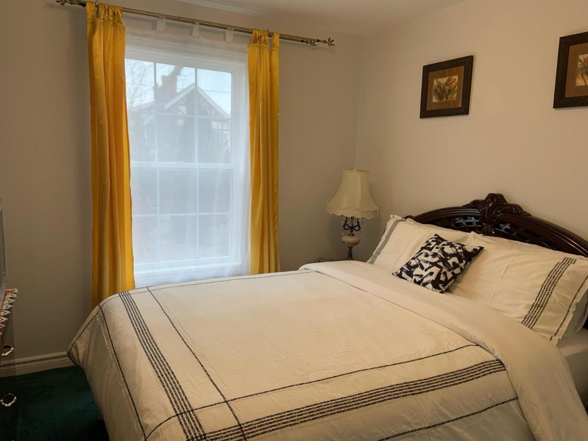 Susan's 4* Niagara Falls